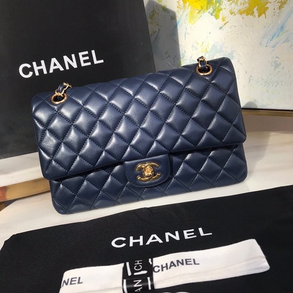 シャネルバッグレプリカ正面デザイン